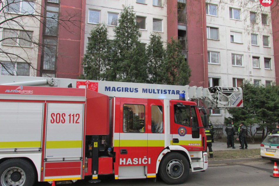 Ilustračný obrázok k článku Požiar zlatomoravskej bytovky vyšetruje polícia: K zraneniam osôb nedošlo